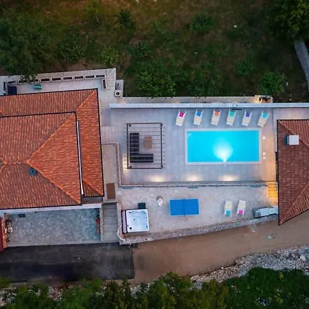 Villa Sky *